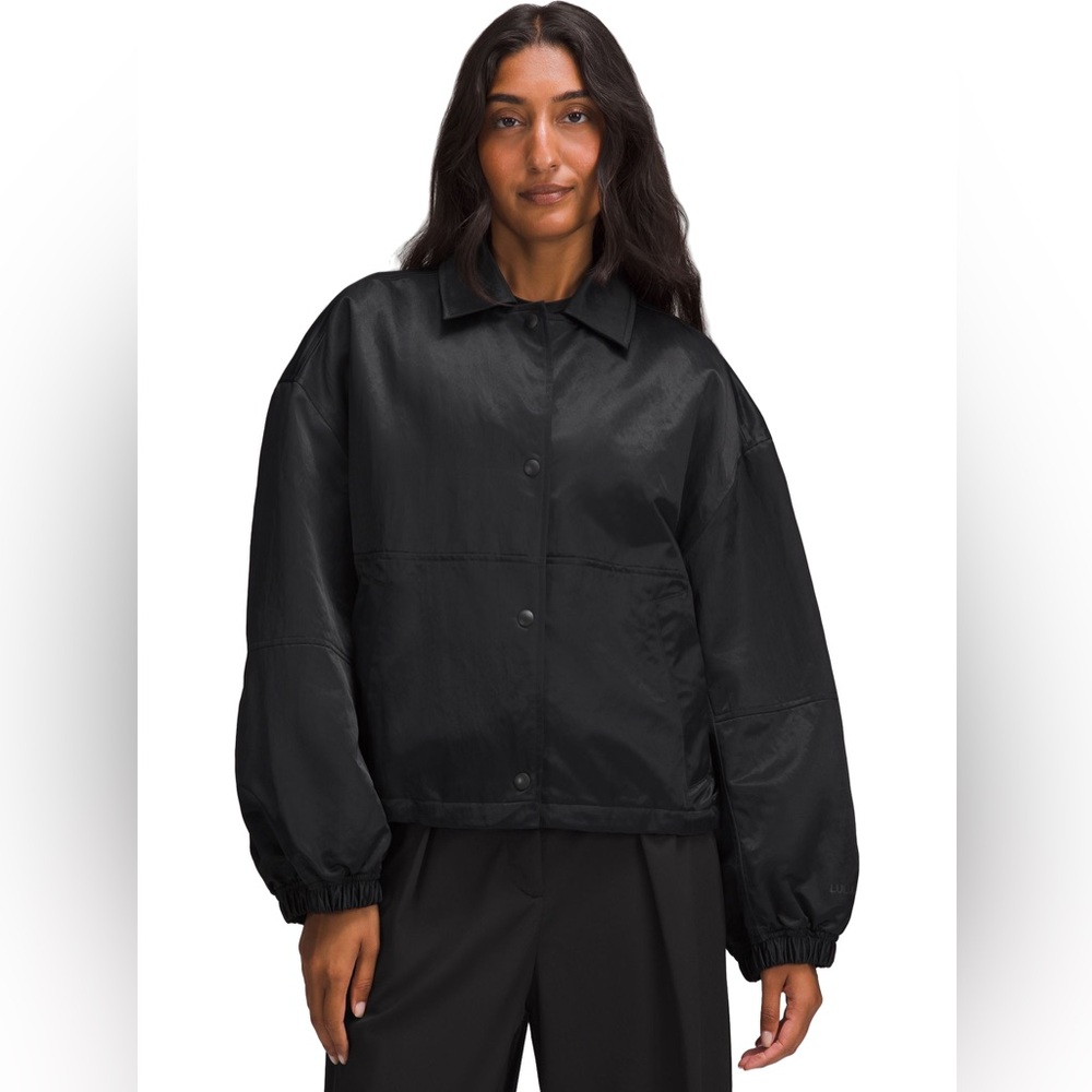Lululemon Cropped Coach's Jacket in black size L
